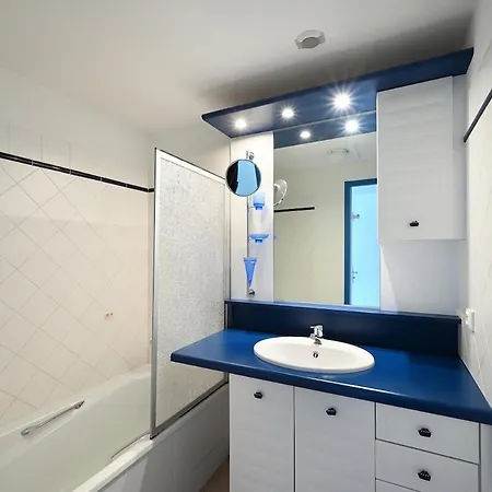 080 Domaine 80 Courtyard, Pool, Tennis Semesterbostad *