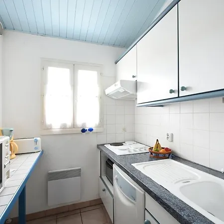 Semesterbostad 080 Domaine 80 Courtyard, Pool, Tennis La Couarde-sur-Mer