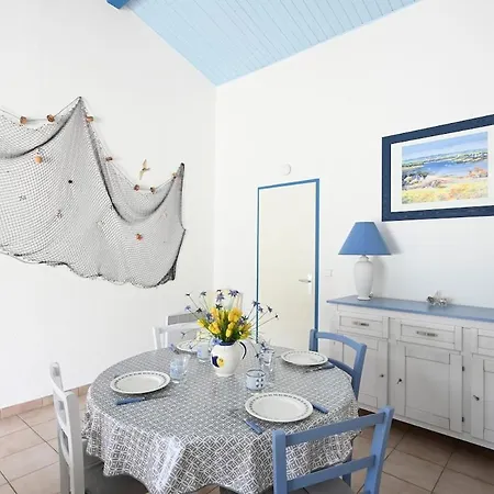 080 Domaine 80 Courtyard, Pool, Tennis