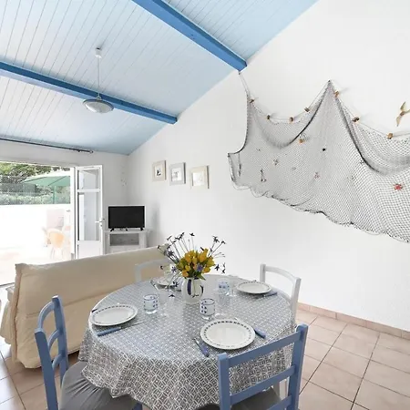 080 Domaine 80 Courtyard, Pool, Tennis *