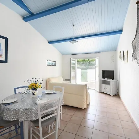 080 Domaine 80 Courtyard, Pool, Tennis *